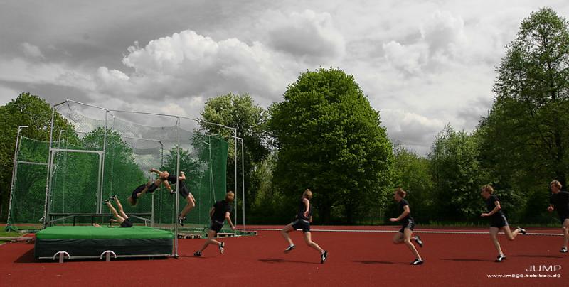 jump * by Tobias Heer