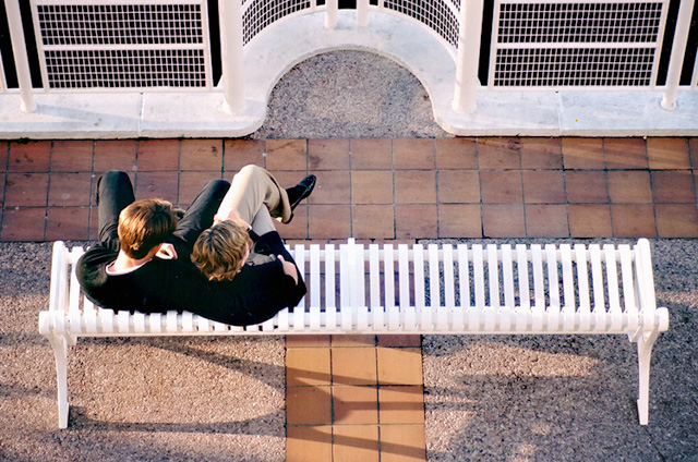 <b>Love Birds</b><br>Arek H <br>www.aperture.ca