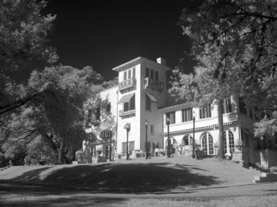 Laguna Gloria Mansion 1.jpg