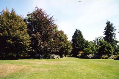 Van Dussen Gardens 28.jpg