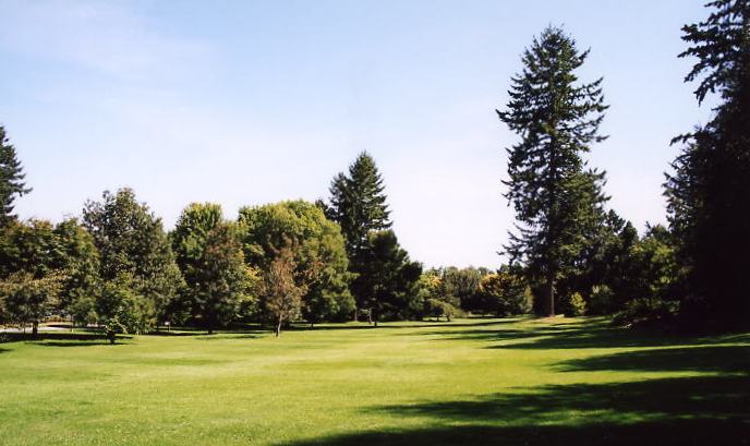 Van Dussen Gardens 04.jpg
