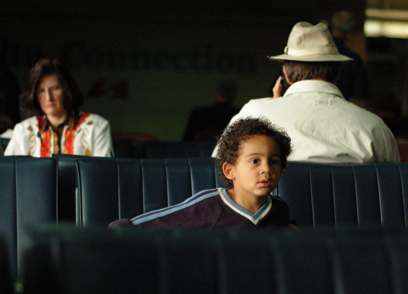 airport kid