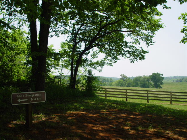 start of trail to Lees tent site
