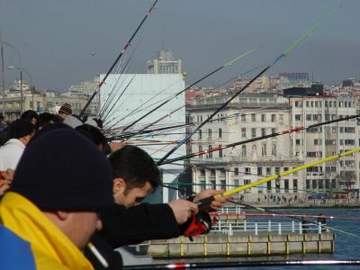Istanbul Fishermen on Galata Bridge 2003 12 20