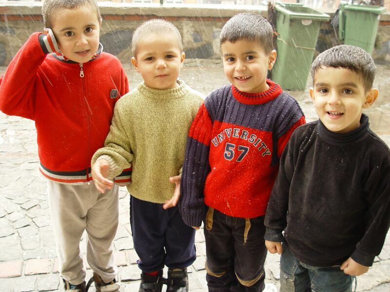 Istanbul kids 2004 03 04