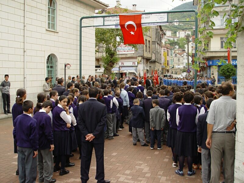 1008 Inebolu New school year 2003 09 15