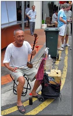 Street music, Chinatown