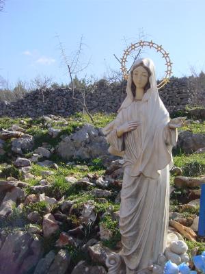 Place where mary appeared to children.jpg