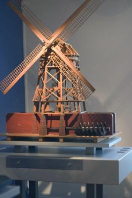 Working windmill model #1