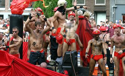 Gay Pride Amsterdam<br>030802-030b.jpg