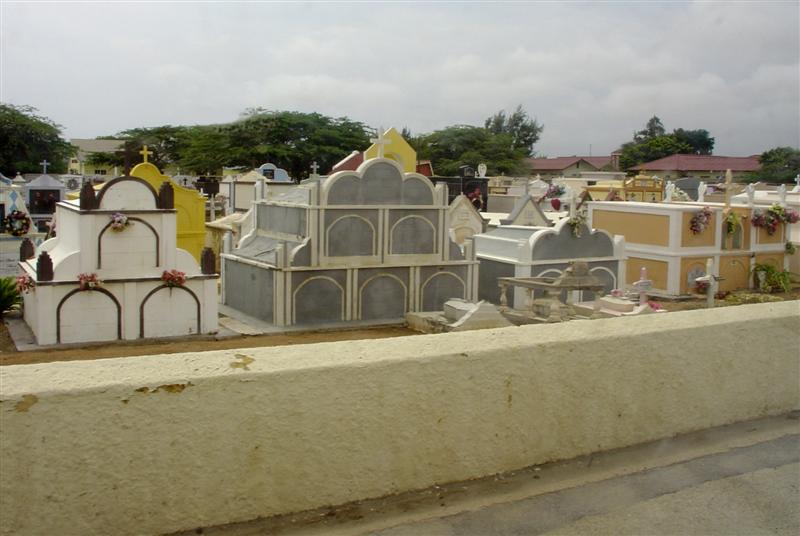 DSC01274 - Cemetery in Aruba