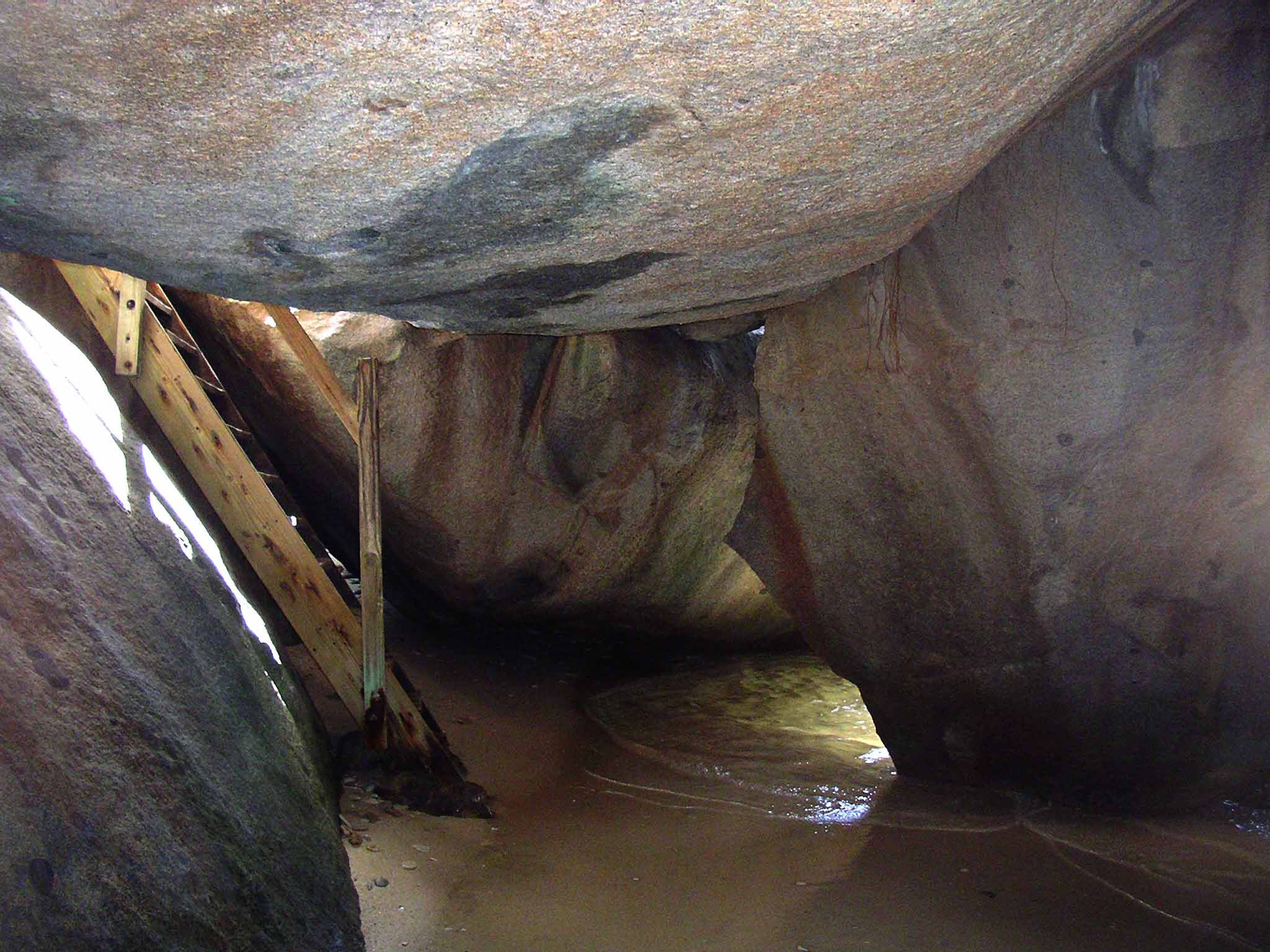 Trail to Devils Bay