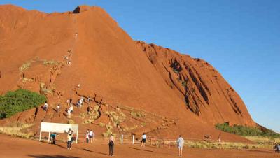 Uluru Climb.jpg