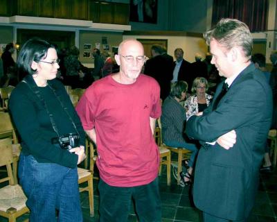 Nancy and John talking to Peter Tollenaar, the double bass player of the Rotterdams Kamerorkest