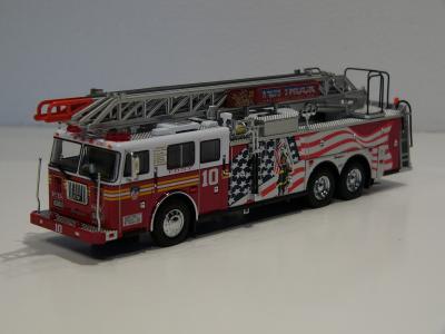 Code3 FDNY Seagrave Ladder #10