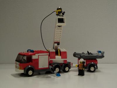 LEGO Feuerwehr Ladder and Boat