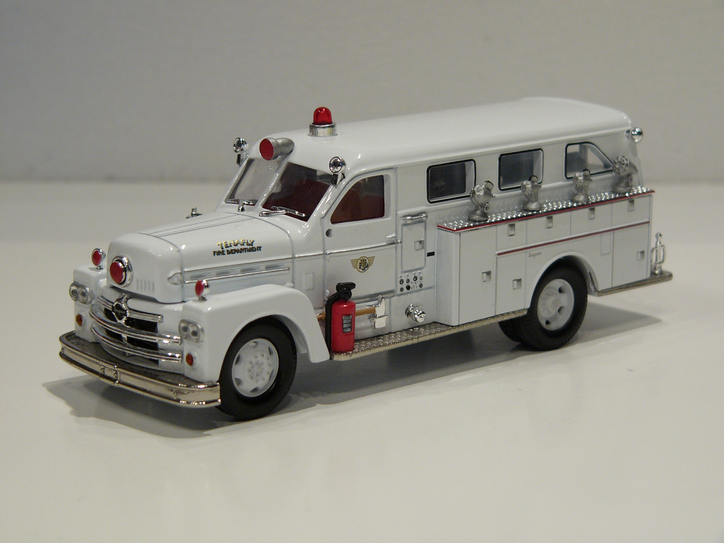 Corgi Tenafly Seagrave Aniv Pumper