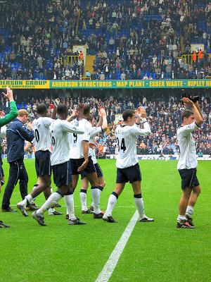 The team thanking the fans