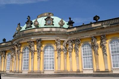 u44/lkf/medium/28772246.Upload003SanssouciPalace.jpg