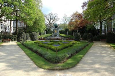 202 Sablon Park.jpg