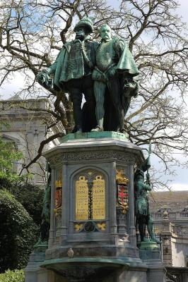 205 Egmont and Horn, 2 ancient rich people known here.jpg
