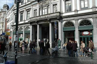 028 The Queens Gallery.jpg