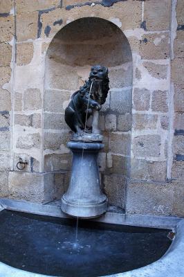 091 Fountain in the street behind Communal house.jpg