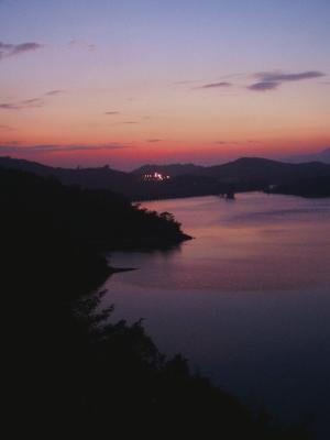 Sunset at lake Tai Lam  u