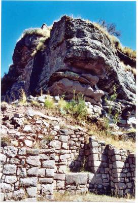 Double jambed doorways and niches suggest important buildings