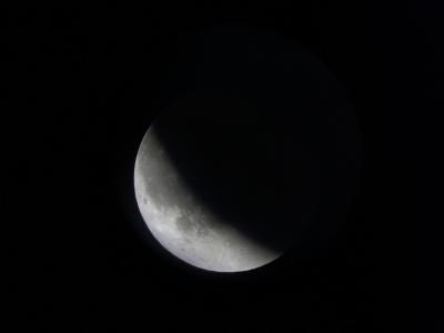 Lunar Eclipse 4th May 2004 half shadow