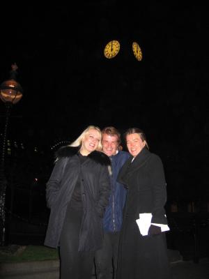 Maarja ja Lee ja Meeli happy in the Parliament at midnight!