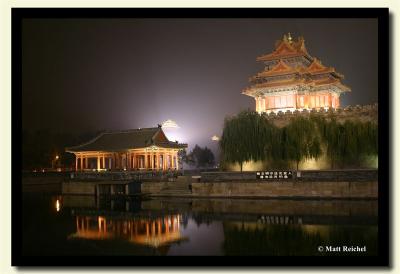 Gugong and Jingshan at night