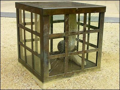 u44/mtf_foto_studies/medium/28706308.incarceration.jpg