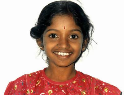 young girl at Kanchipuram