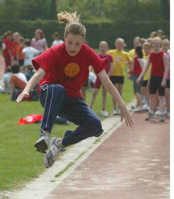 KONINGINNEDAG 2004  SCHOLIERENWEDSTIJD