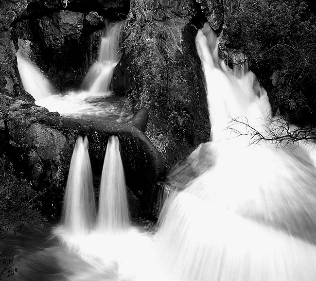 Nascente do rio Alviela ... 02