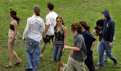 u44/pstewart/medium/28510459.hippies.jpg
