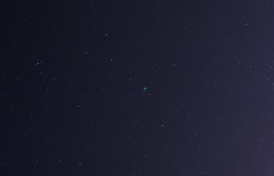 Comet 2001 Q4 and meteor.JPG