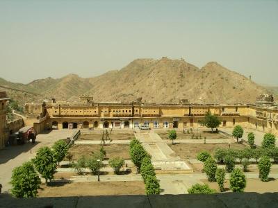 u44/robburvill/medium/28683590.JaipurAmberFort6.jpg