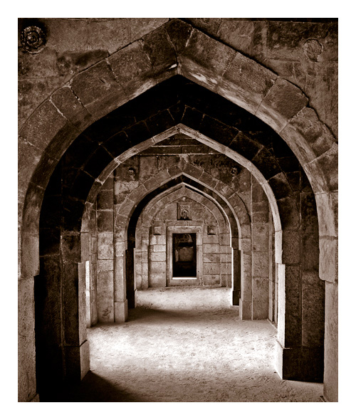 <b>Symmetrical Arches</b><br><font size=1>by Vikas</font>
