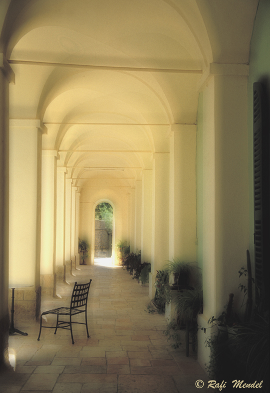Coridor in the morning by R. Mendel