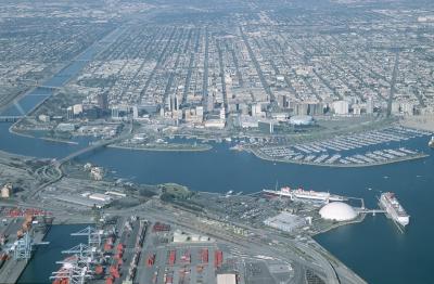 01C-29-Long Beach Marina, Queen Mary