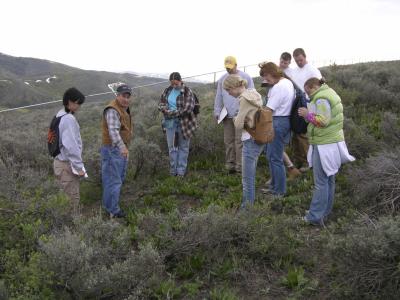 Dr. Karl Holte leading a field trip for his Spring Flora course DSCN1546