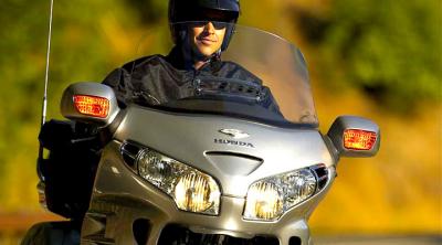 u44/wingman26/medium/33666811.Goldwing_2005B.jpg