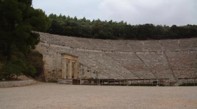 Epidavros, Ancient Theatre, Greece, October 2003.jpg