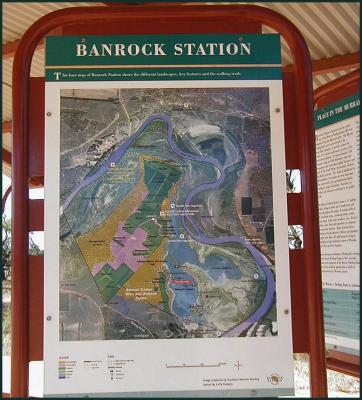 u44/yvonneii/medium/28595983.Banrockwalkingtrailinfosigns2.jpg