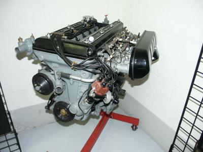 Toyota 2000 GT engine