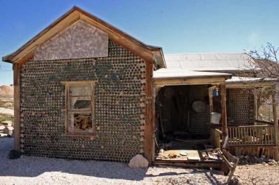 Tom Kelly's Bottle House