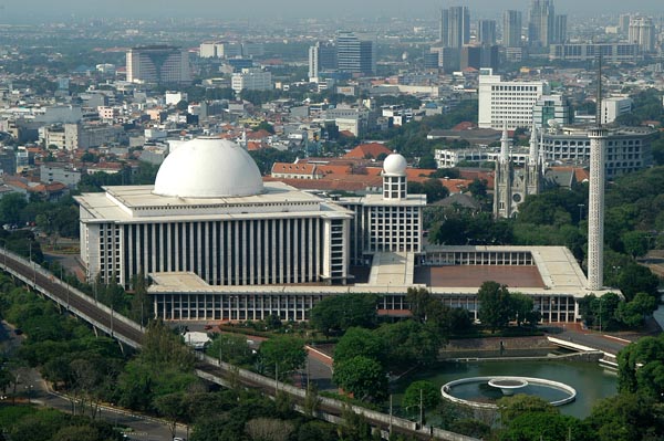 Istiqlal Mosque from Monas