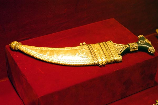 Gold dagger, National Museum